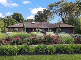 788 Namquid Dr, Warwick, RI 02888