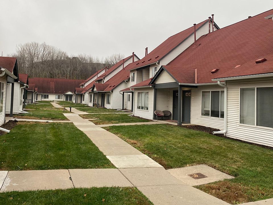 1st image of 15051 Greenhaven Dr #1M
