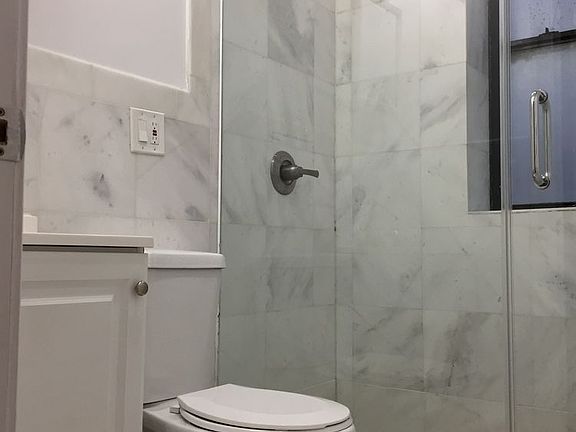 4th image of 23 E 109th St APT 3G