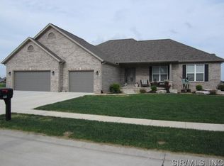 133 Gabrielle Cir, Bethalto, IL 62010