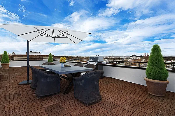 Sold by Realmart Realty | media 7