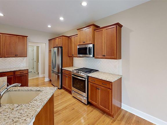 3rd image of L3 Winterberry Ln