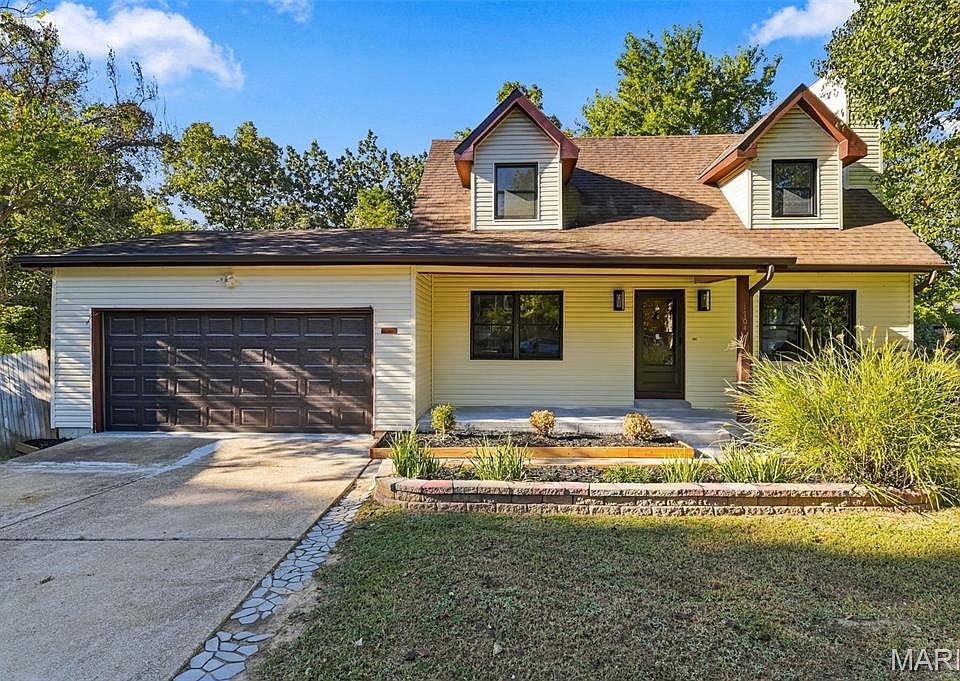 1st image of 1704 Lewis Ln