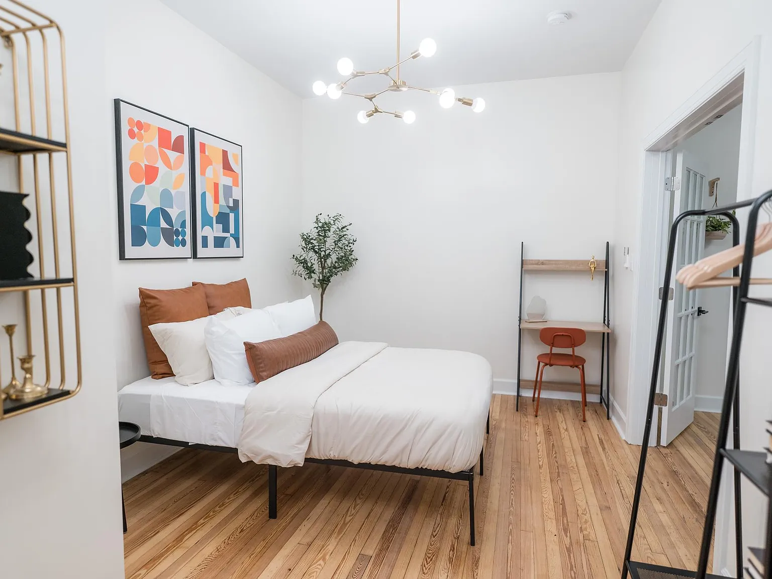 1 bed, 1000 sqft, $1,950 — Photo 2