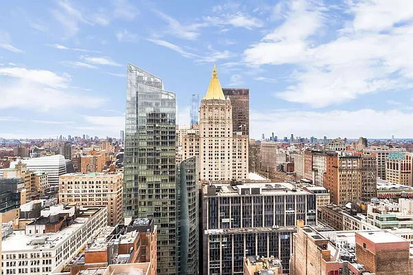 Sold by Corcoran | media 14