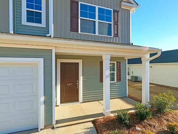 3rd image of 403 Pollyanna Dr