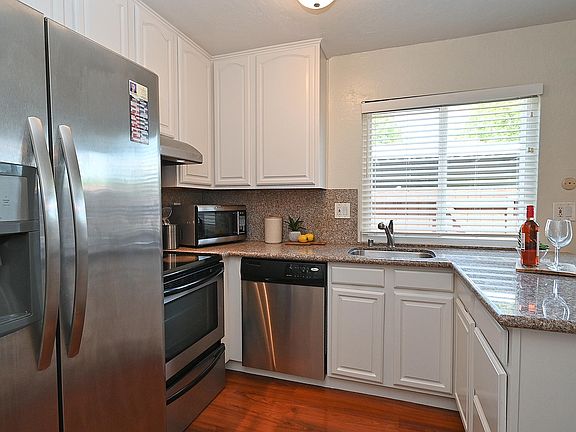 4th image of 4408 Comanche Way
