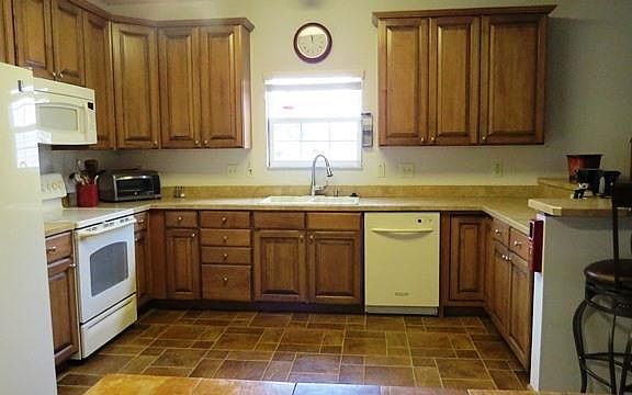 5th image of 531 Tallman St
