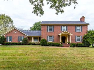 202 Clubhouse Dr, Nicholasville, KY 40356