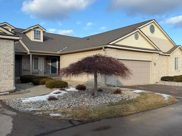 1715 Willow Creek Dr #27, Lansing, MI 48917
