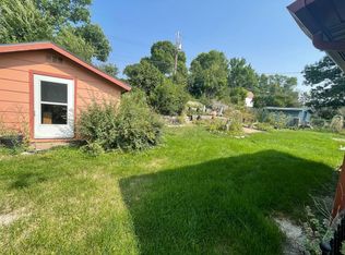 608 11th St NW, Mandan, ND 58554