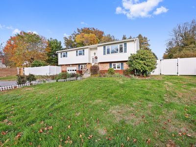 22 Curtis Avenue, New Fairfield, CT, 06812