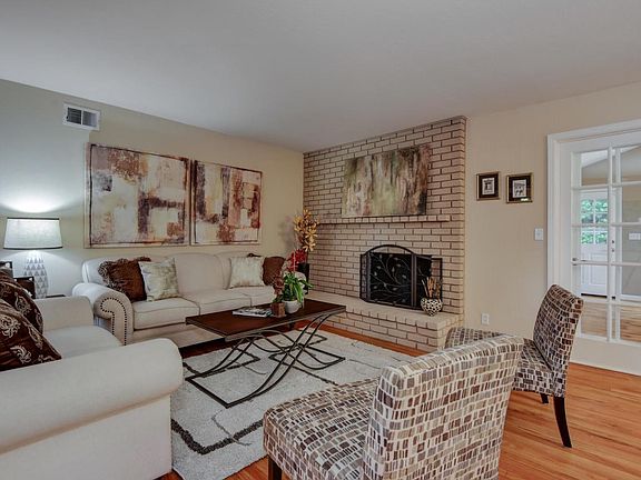 2nd image of 1008 Teal Dr
