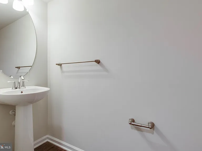 1022 Linden Dr — Photo 48