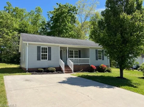 107 Layton Way, Thomasville, NC 27360