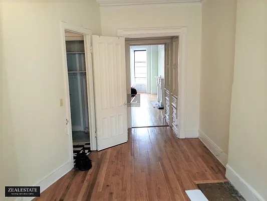 Rented by ZealEstate Group Inc | media 18