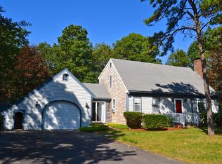 5 Rectangle Dr, Sandwich, MA 02563
