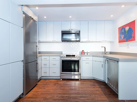 2nd image of 12 E 14th St APT 3F