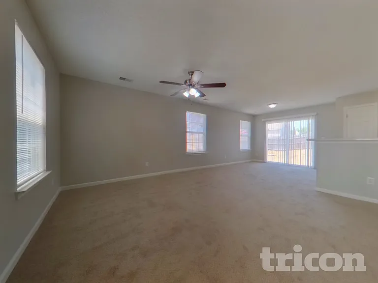 119 W Waverly Place Ct — Photo 2