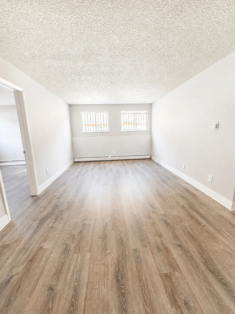Remodeled Cozy2-Bedroom Apartment |Move-In Special First Month Free! — Photo 4