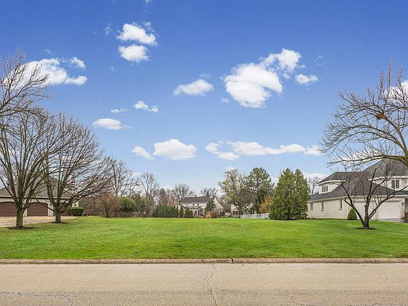 4th image of 343 Hambletonian Dr