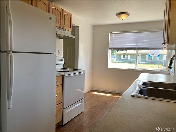3rd image of 4829 Diamond Blvd SW