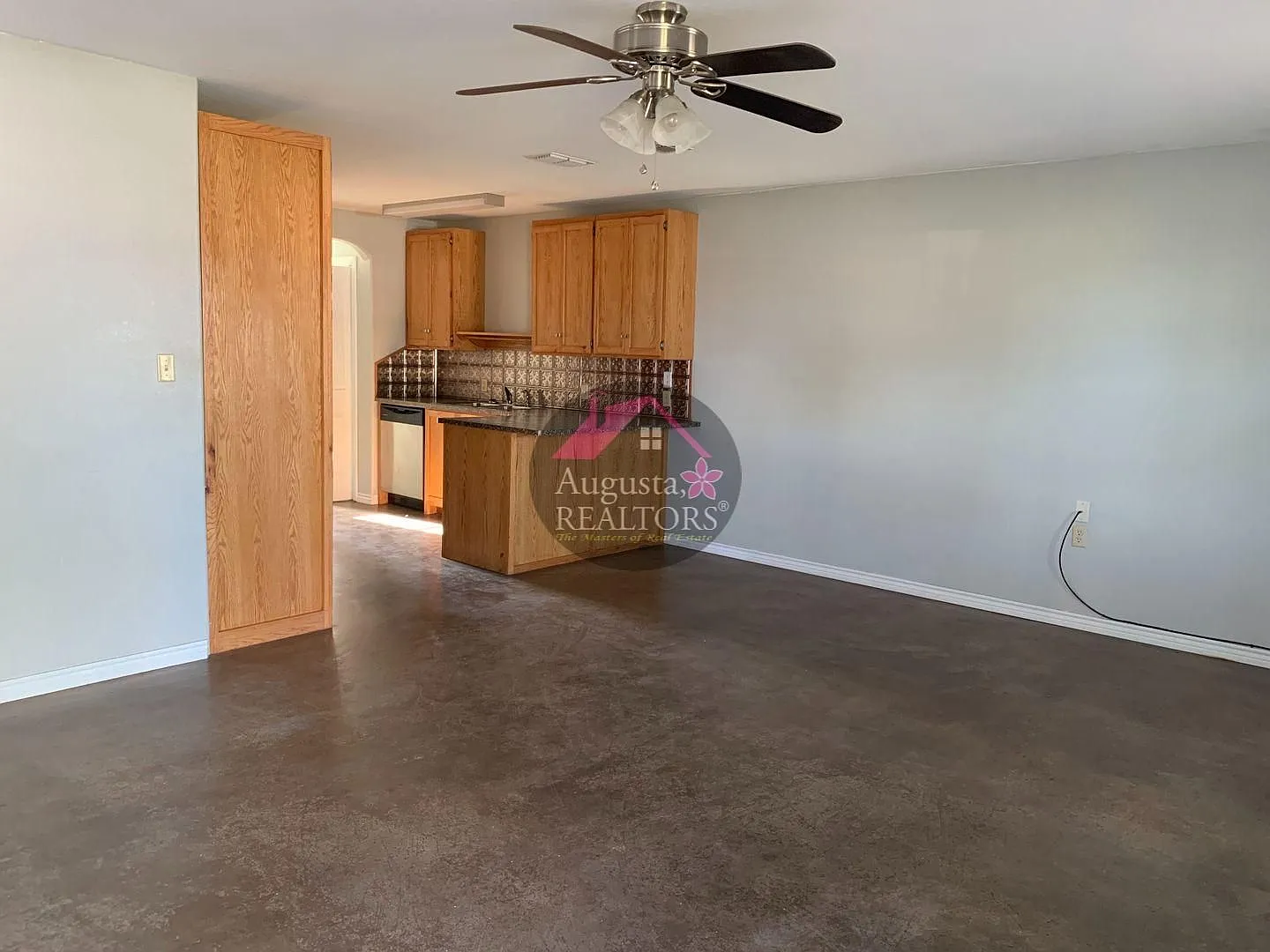 Hamlett- 720 11th St. — Photo 2