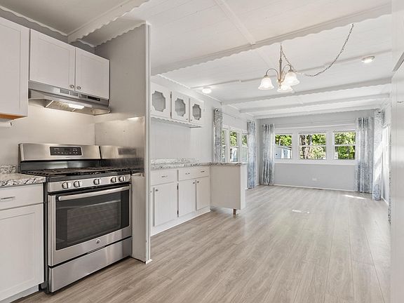 3rd image of 29 Tower Way