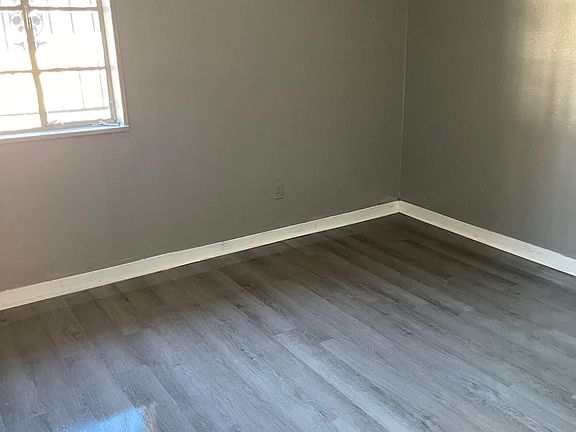 4th image of 1415 Starr Ave