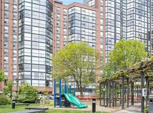 701 King St W #809, Toronto, ON M5V 2W7