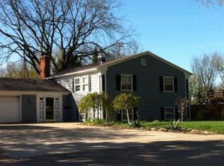 23 Woodcliff Dr, Montgomery, IL 60538