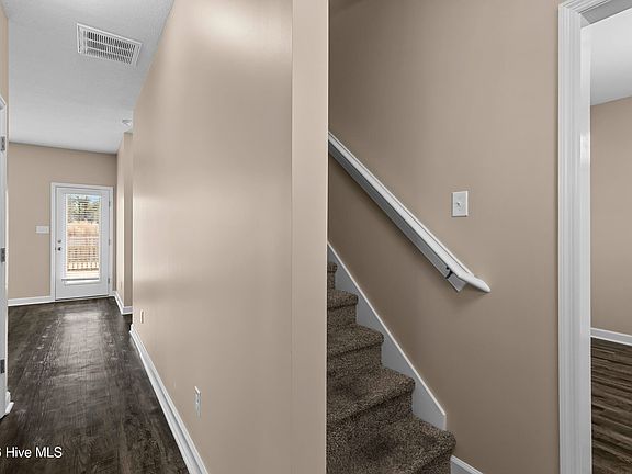 5th image of 1112 Farmhouse Lane