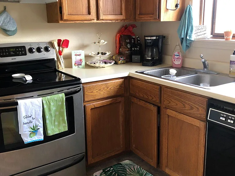 2860 N Fairview Dr — Photo 7