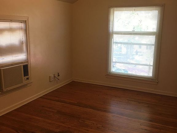 3rd image of 121 W 2nd St #1