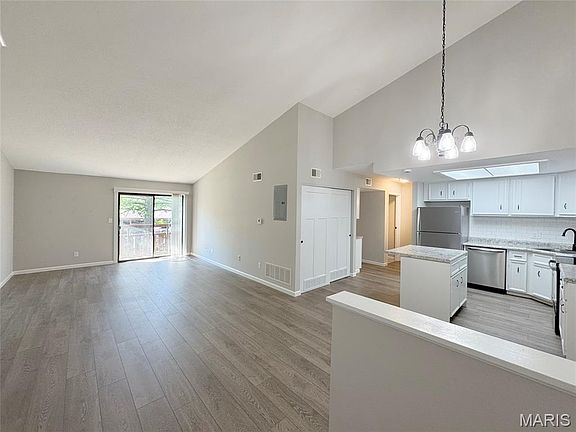 2nd image of 1400 Heritage Lndg APT 308