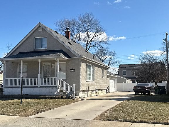 2nd image of 3335 Willow St