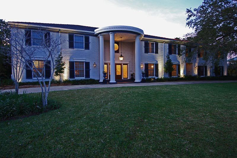 Lake Terrace Estate