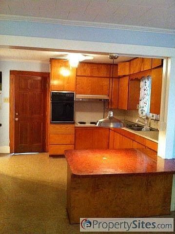 2nd image of 104 Montegut St
