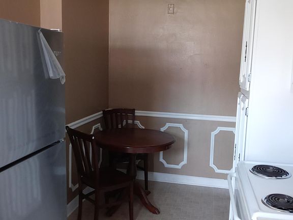 2nd image of 5363 N High St