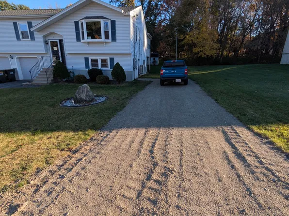 24 Stephen Dr #B, Webster, MA 01570
