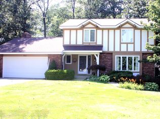 7011 Bridgeport Dr, Hudsonville, MI 49426