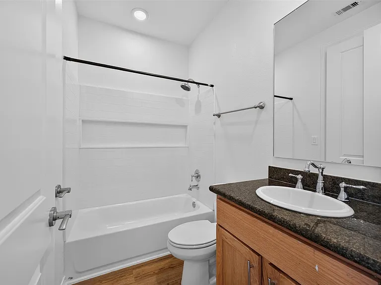 3229 Real St #B — Photo 31