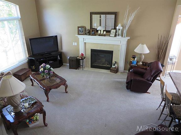 5th image of 22604 Pigeon River Dr