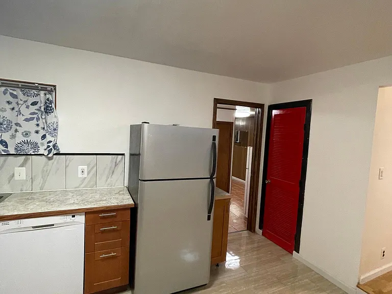 2563 Hearthside Dr — Photo 9