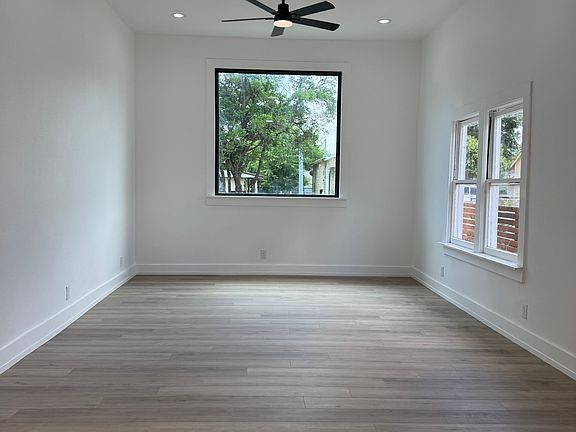 4th image of 105 Forrest Ave