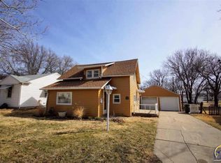 1946 SW Moundview Dr, Topeka, KS 66604