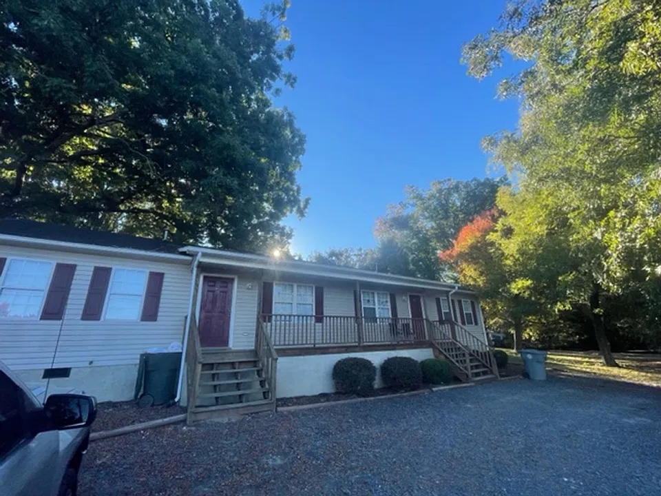 115 Farmer Rd #B