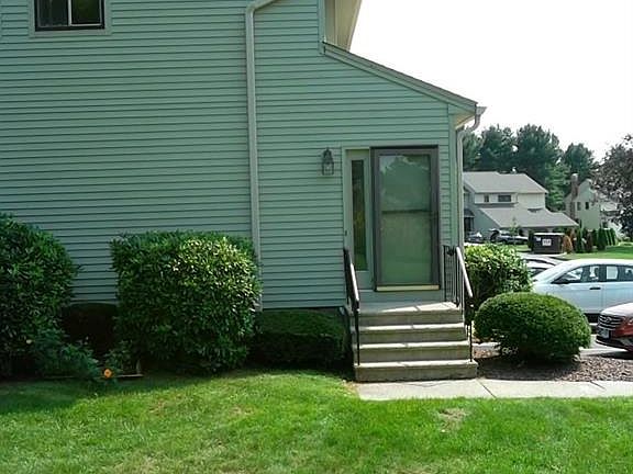 2nd image of 702 Summer Hill Dr #702