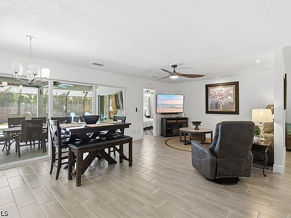 5th image of 27160 Edenbridge Ct