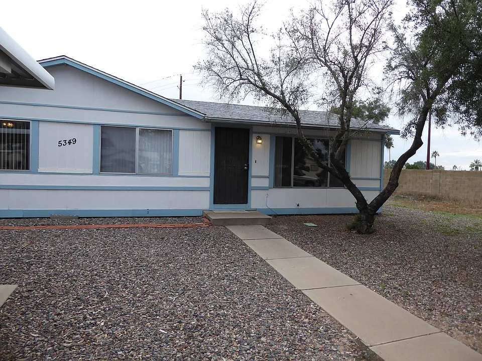 5349 E Arbor Cir
